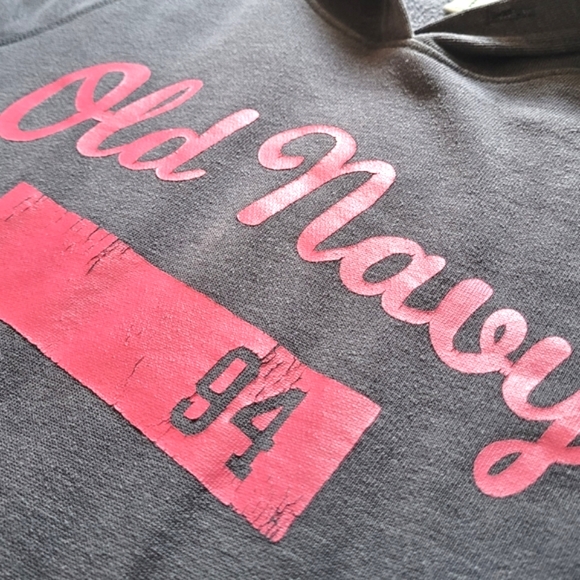 2/$15 🌼 Old Navy 94 Hoodie - Picture 3 of 8